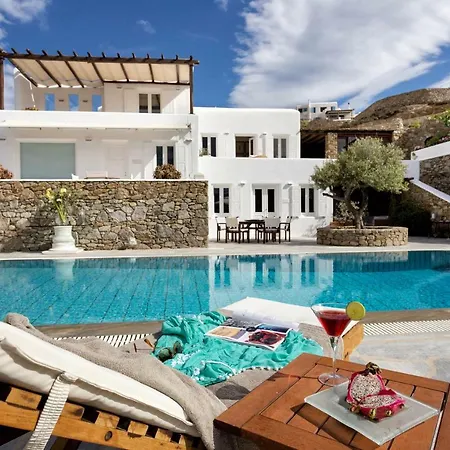 House Of The Moon@the Galaxy Mykonos